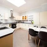 Clifton Spacious 3 Bed & Parking - Simplycheckin בריסטול