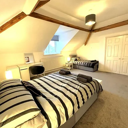 شقة Clifton Spacious 3 Bed & Parking - Simplycheckin *