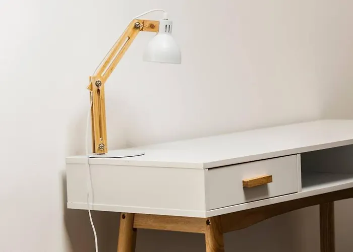 Clifton Spacious 3 Bed & Parking - Simplycheckin Апартаменти *