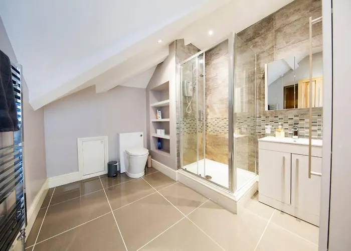 Clifton Spacious 3 Bed & Parking - Simplycheckin * Бристоль