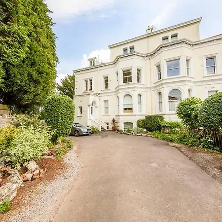 Clifton Spacious 3 Bed & Parking - Simplycheckin Apartmán *