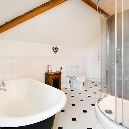 Clifton Spacious 3 Bed & Parking - Simplycheckin Apartmán *