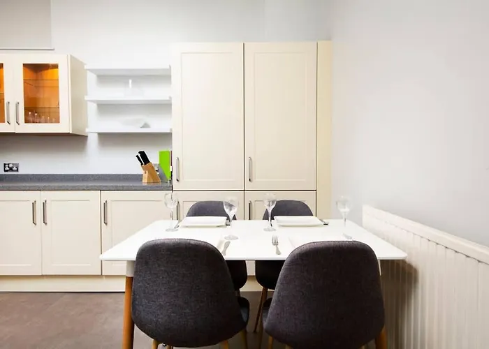 Clifton Spacious 3 Bed & Parking - Simplycheckin Διαμέρισμα *