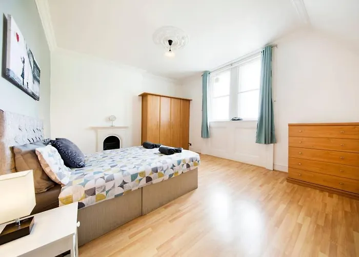 Διαμέρισμα Clifton Spacious 3 Bed & Parking - Simplycheckin