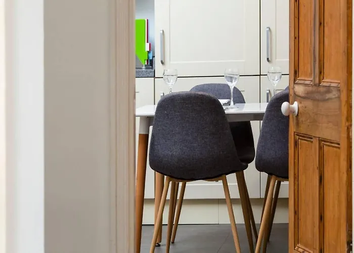 Clifton Spacious 3 Bed & Parking - Simplycheckin Διαμέρισμα